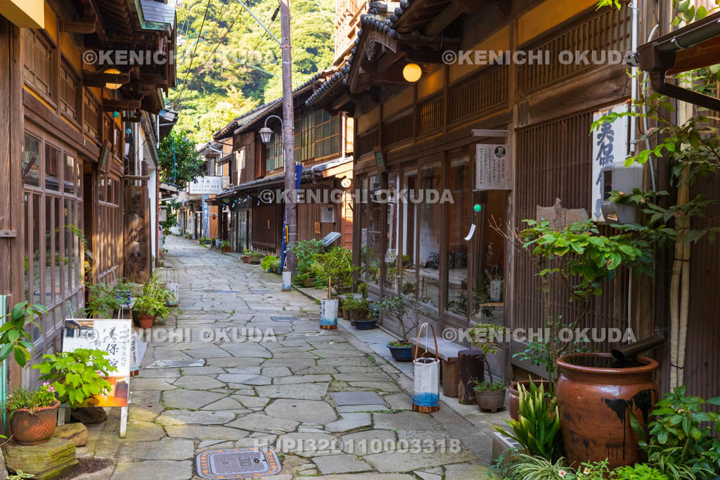 島根県　美保関　青石畳通り　美保館（国登録有形文化財）付近