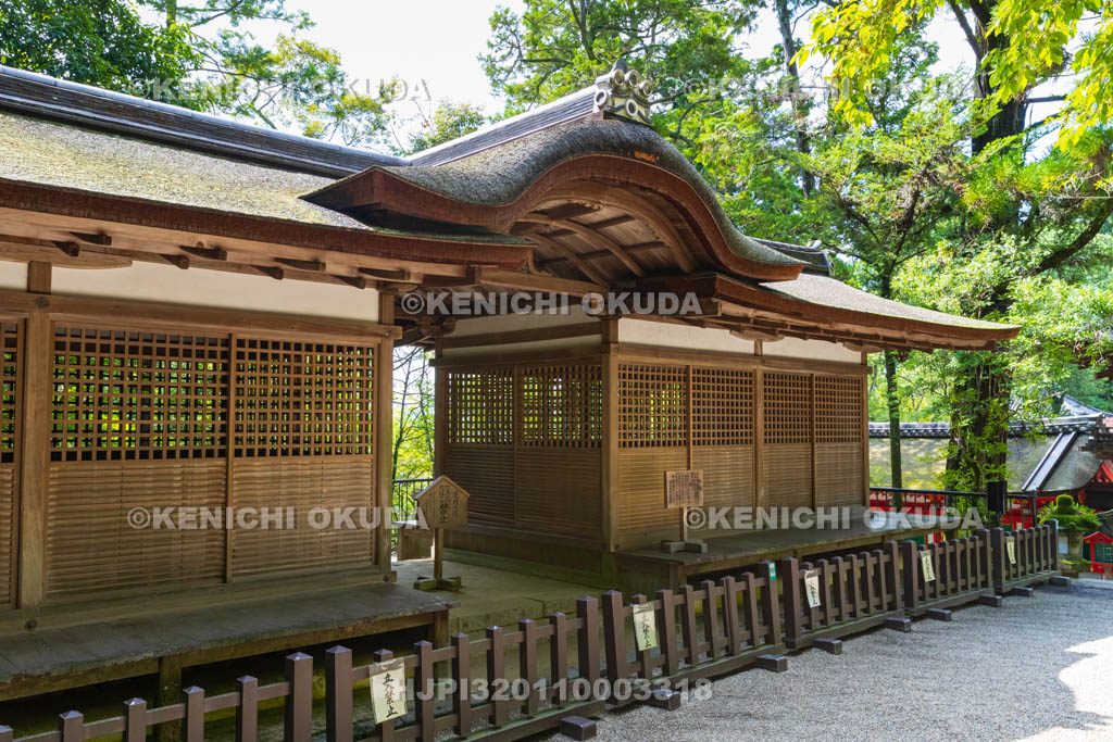 奈良県 石上神宮 摂社出雲建雄神社拝殿(国宝)
