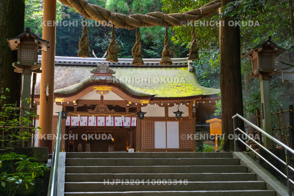 奈良県 大神神社摂社 狭井神社 拝殿