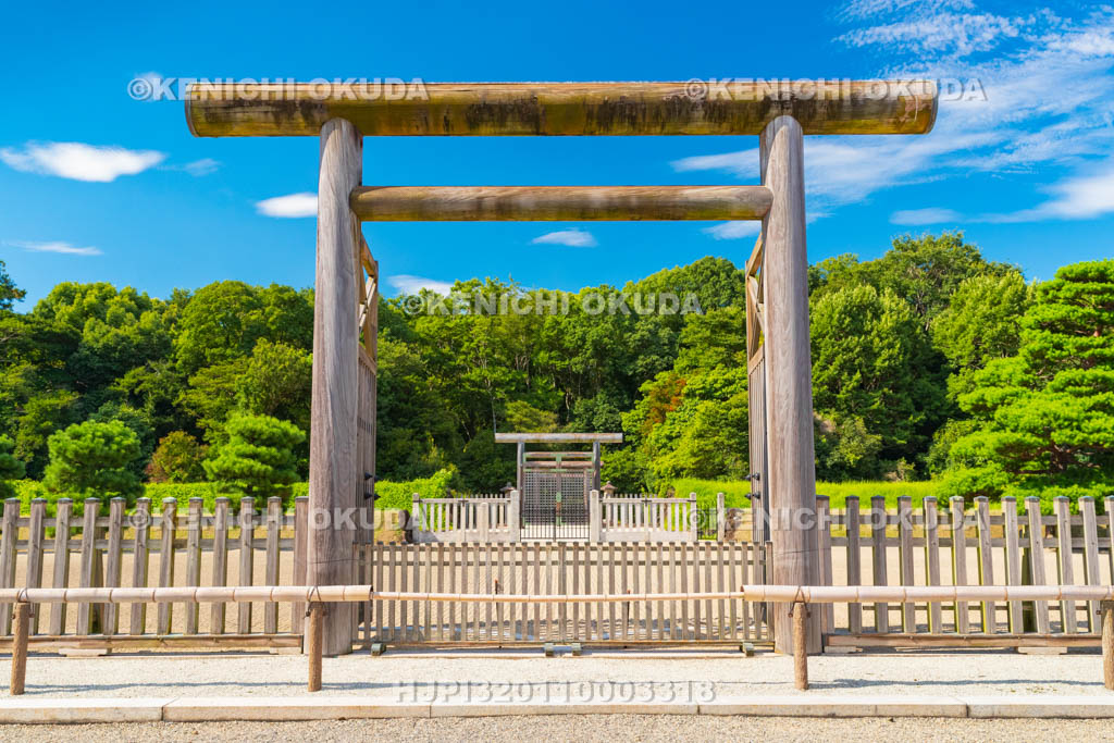奈良県　神武天皇陵（畝傍山東北陵）　拝所