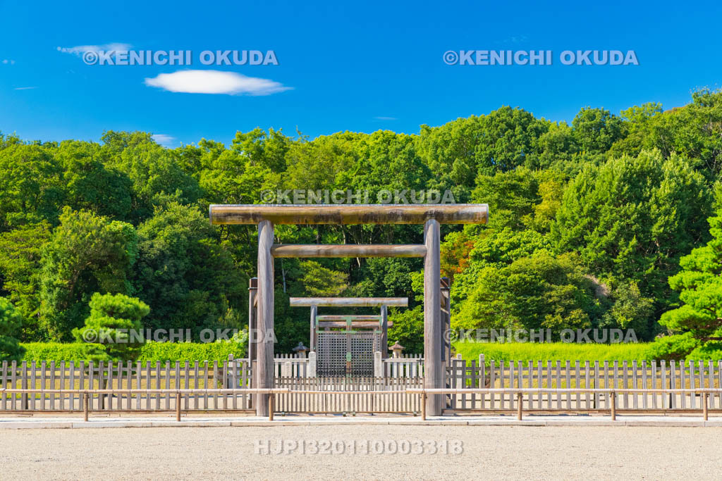 奈良県　神武天皇陵（畝傍山東北陵）　拝所