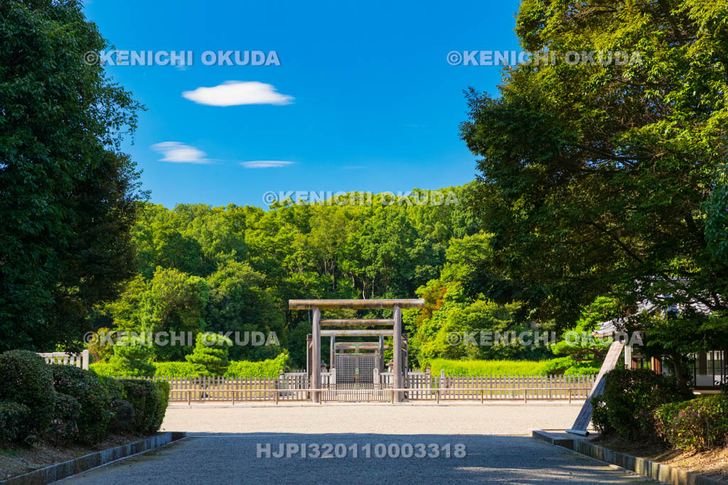 奈良県　神武天皇陵（畝傍山東北陵）　拝所