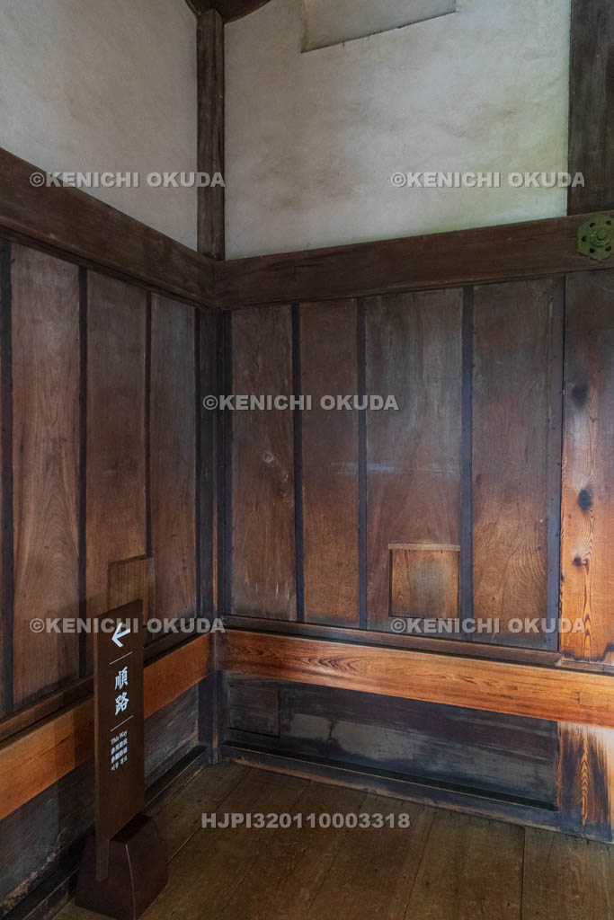 兵庫県　姫路城　大天守（六階・最上階）　幻の窓