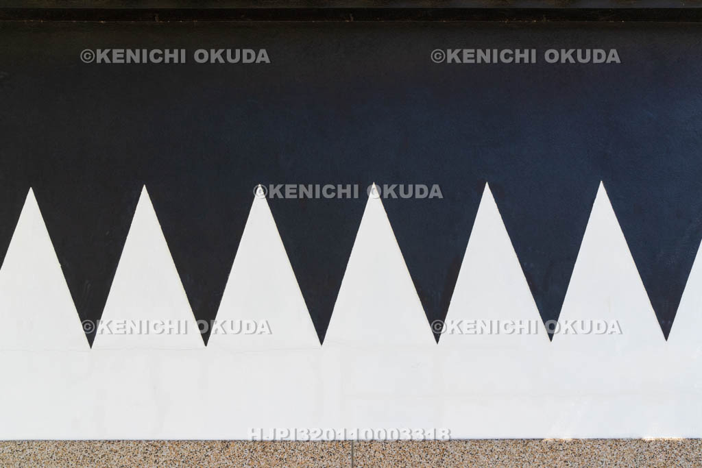 大阪府　吉祥寺　火事場装束だんだら袖模様の塀