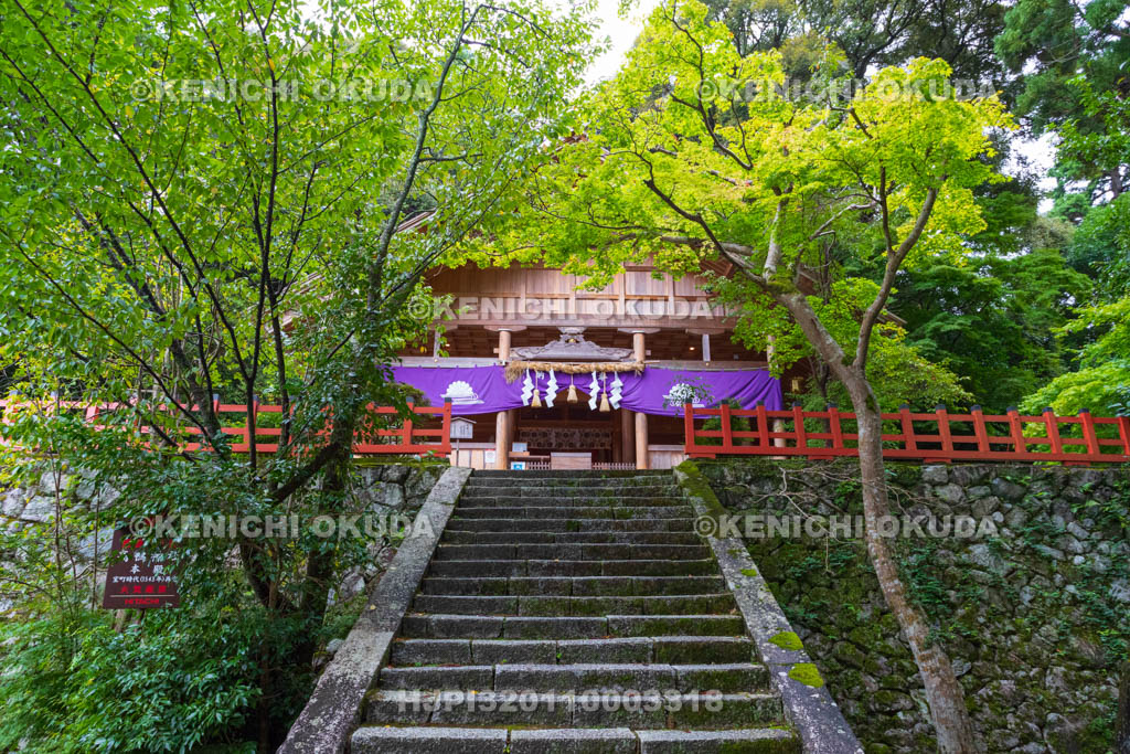 奈良県　高鴨神社　拝殿