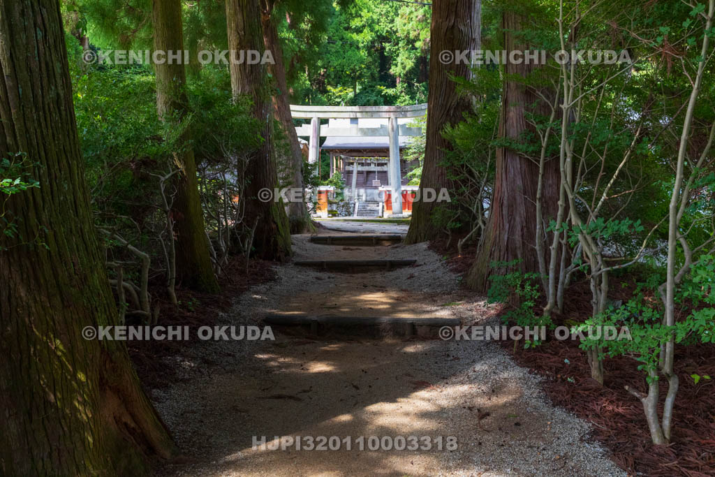 奈良県　高天彦（たかまひこ）神社　参道