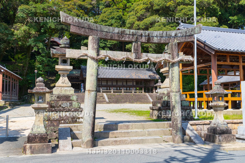 奈良県　往馬大社（いこまたいしゃ）　鳥居