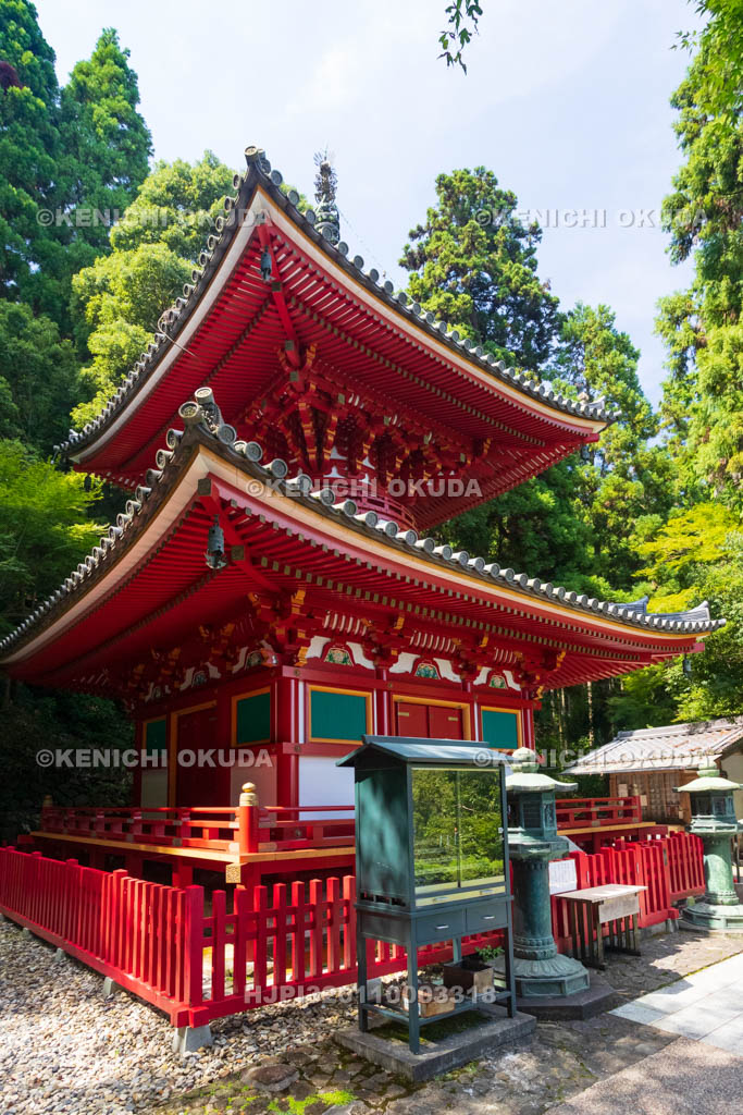 奈良県　生駒聖天　宝山寺　多宝塔