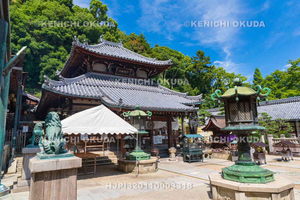 奈良県　生駒聖天　宝山寺　本堂