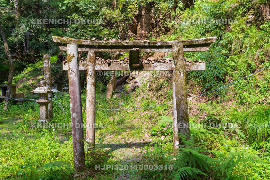 京都府　鞍馬寺　台風21号により倒壊した鬼一法眼社