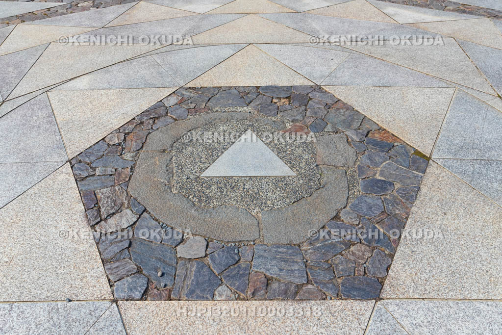 京都府　鞍馬寺　本殿金堂前の金剛床（こんごうしょう）