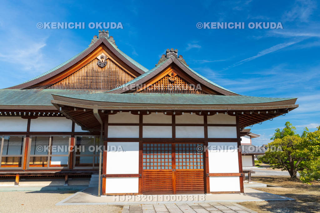 奈良県　薬師寺　北境内地　慈恩殿