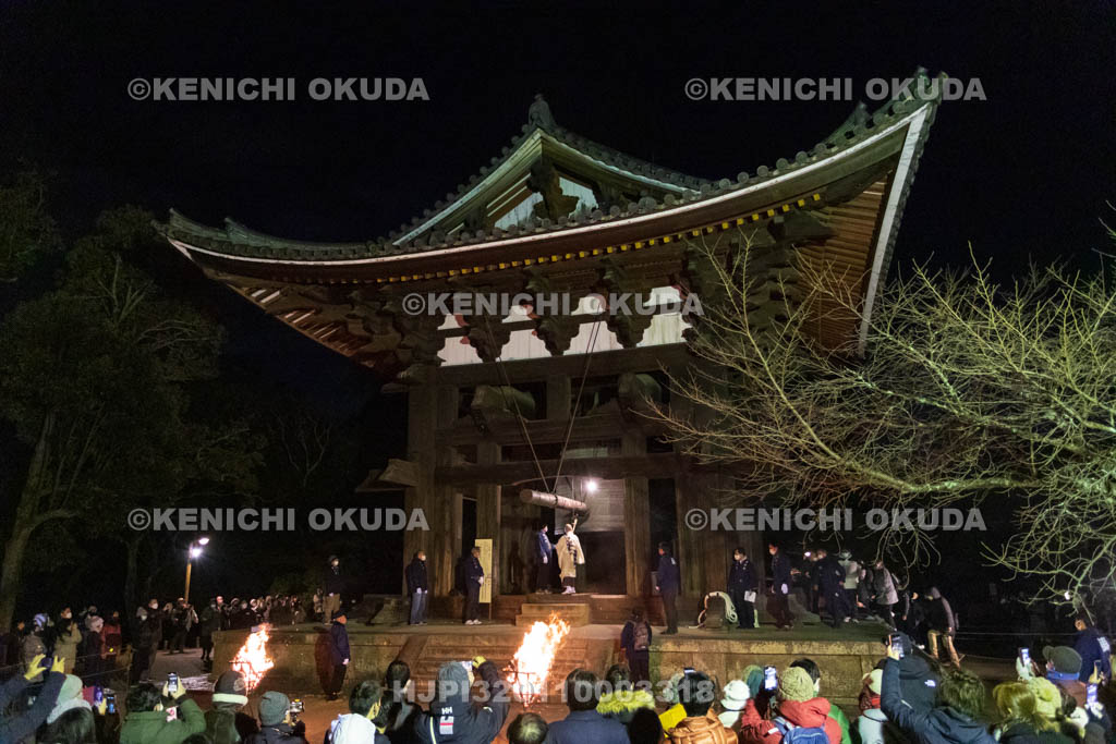 奈良県　東大寺　除夜の鐘