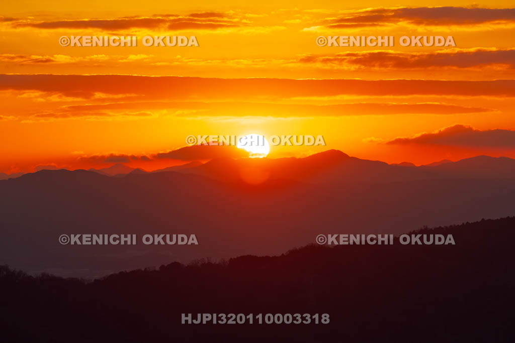 奈良県　生駒聖天宝山寺から望む初日の出