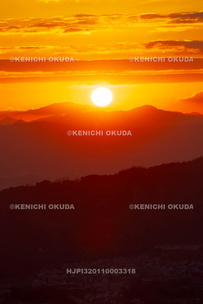 奈良県　生駒聖天宝山寺から望む初日の出