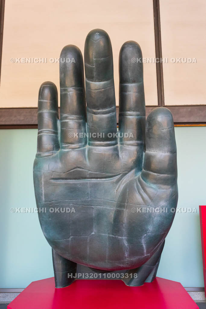 奈良県　東大寺ミュージアム　大仏さまの右手　実物大レプリカ