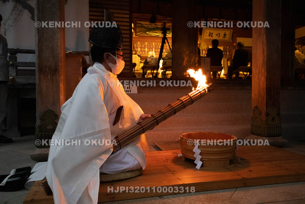 和歌山県　熊野本宮大社　八咫烏神事