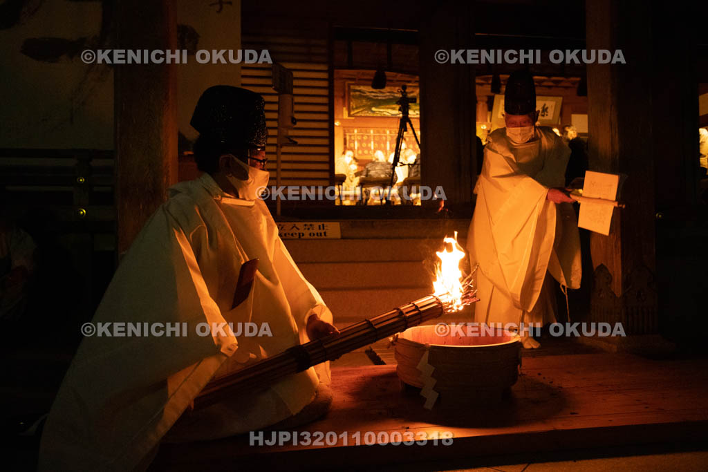 和歌山県　熊野本宮大社　八咫烏神事