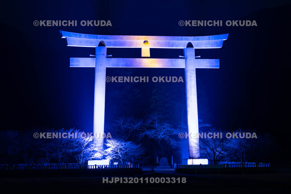 和歌山県　熊野本宮大社　大斎原　大鳥居のライトアップ
