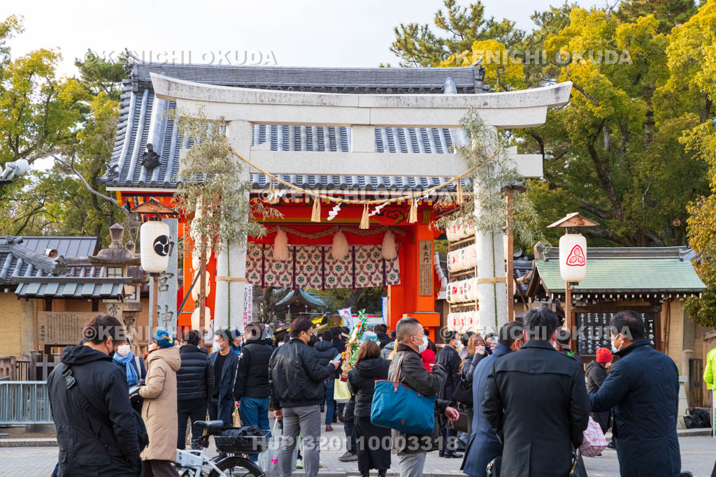 兵庫県　西宮神社　十日えびすの賑わい　表大門（重要文化財）付近