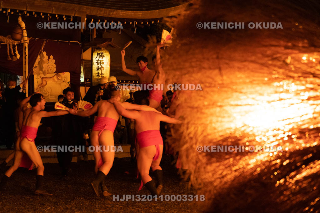 滋賀県　勝部神社　勝部の火まつり　松明祭
