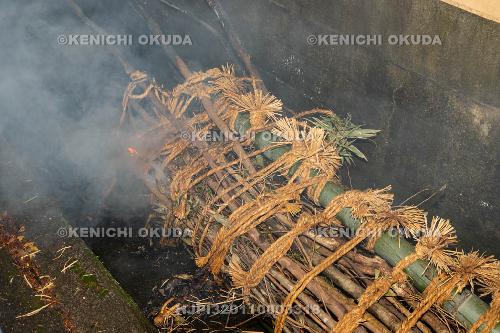 滋賀県　勝部神社　勝部の火まつり