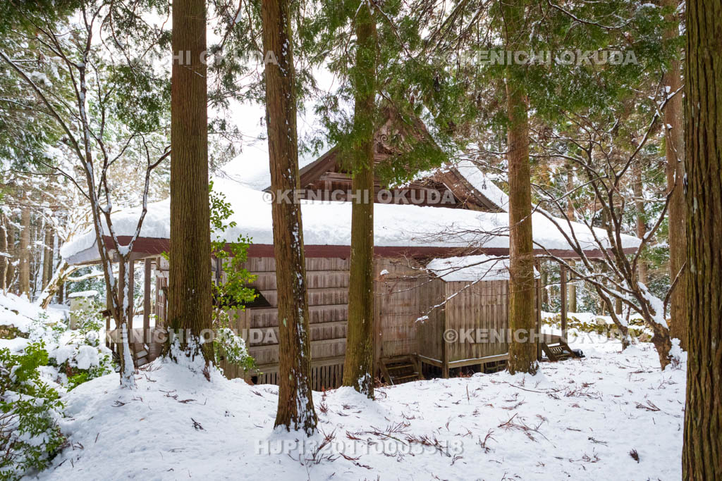 京都府　大原の里　雪の来迎院　本堂