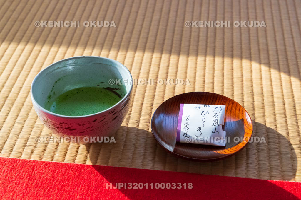 京都府　大原の里　宝泉院　抹茶とお菓子