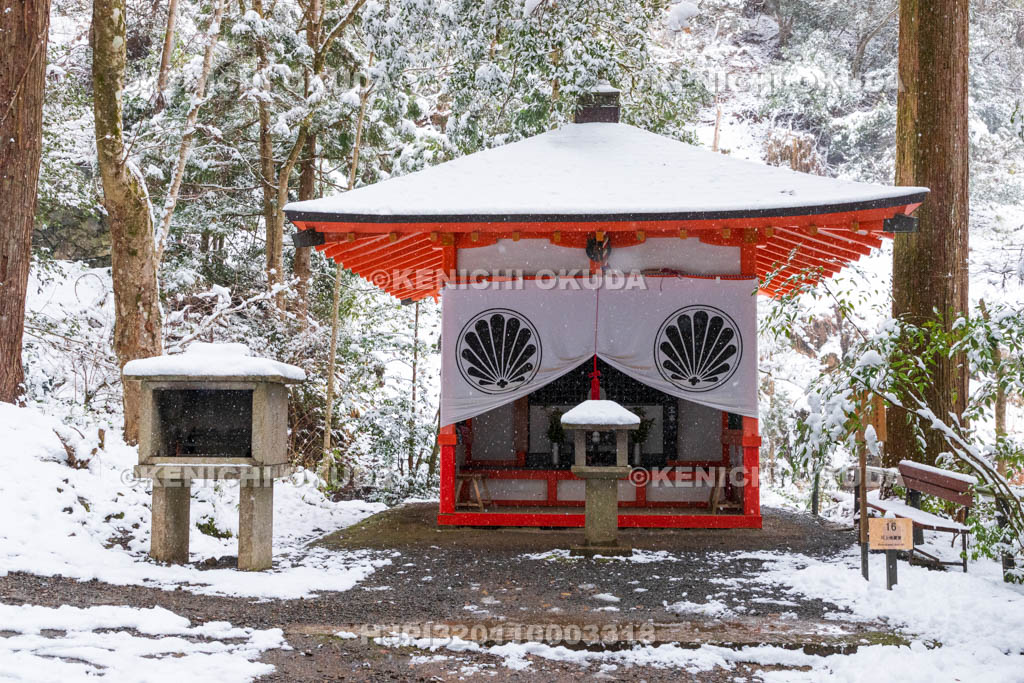京都府　雪の鞍馬寺　川上地蔵堂