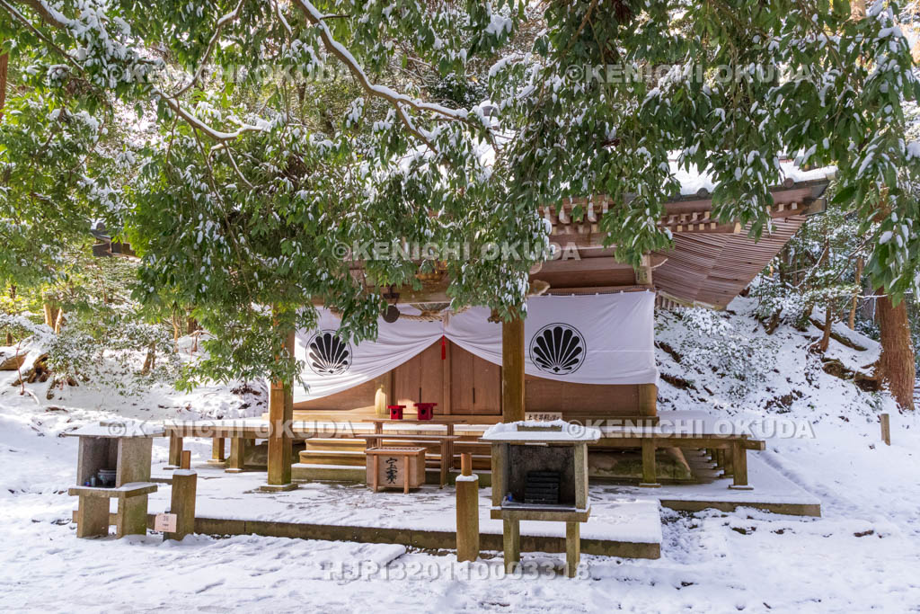 京都府　雪の鞍馬寺　奥の院　僧正ガ谷不動堂