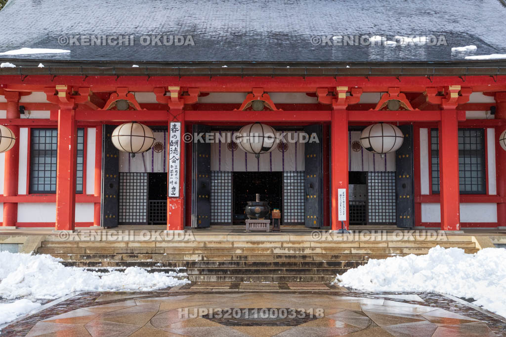 京都府　残雪の鞍馬寺　本殿金堂・金剛床