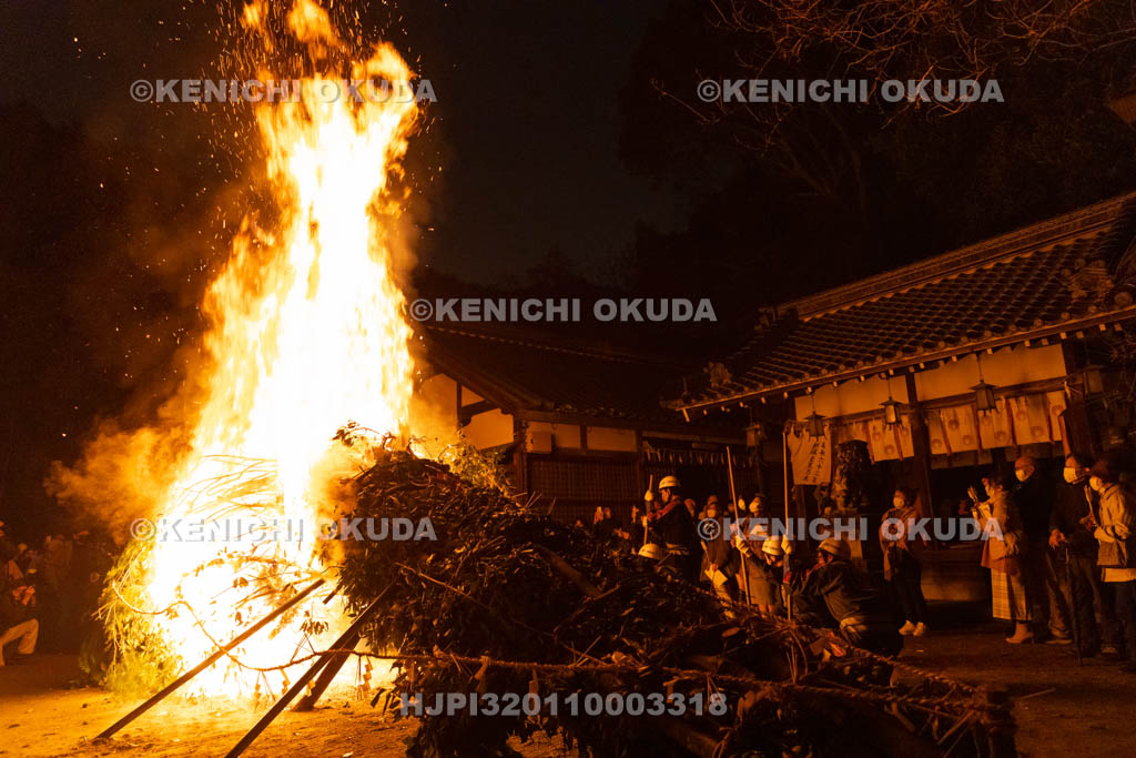 京都府　涌出宮（わきでのみや）　居籠祭　大松明の儀
