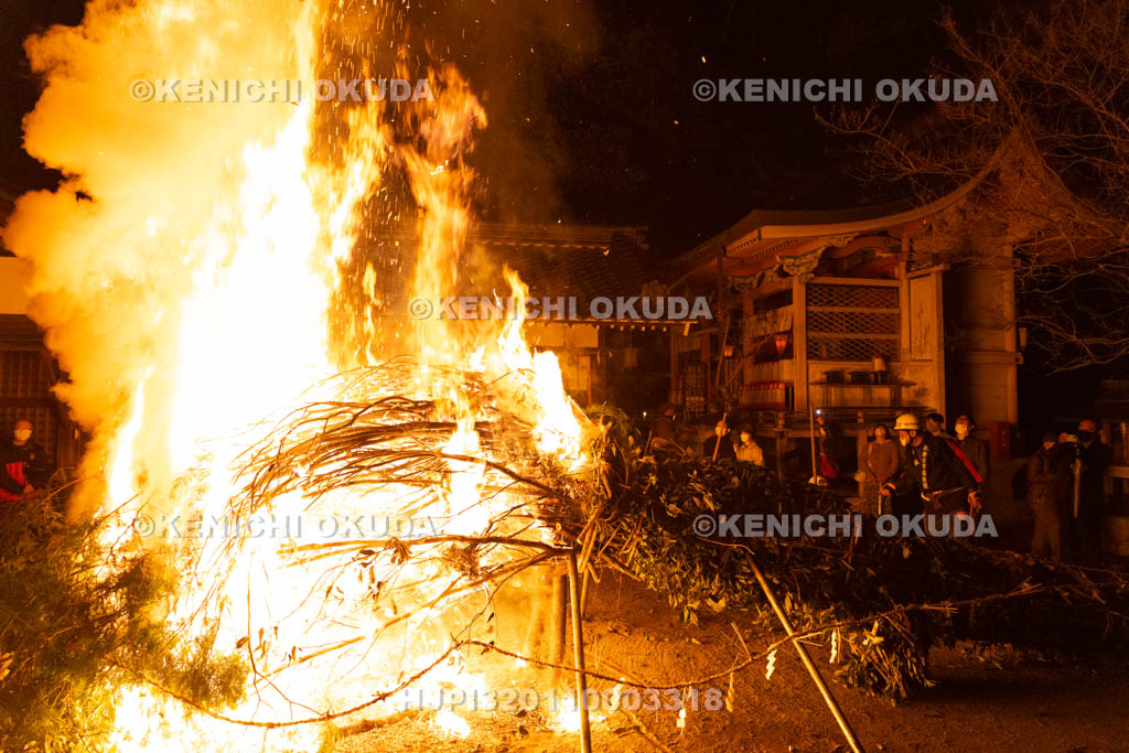 京都府　涌出宮（わきでのみや）　居籠祭　大松明の儀