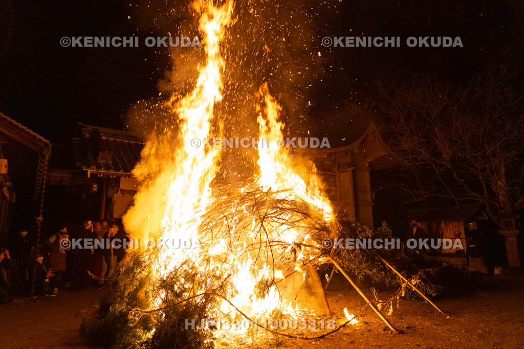 京都府　涌出宮（わきでのみや）　居籠祭　大松明の儀