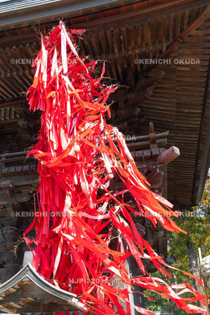 滋賀県　日牟禮八幡宮　左義長祭　楼門（随神門）の赤紙