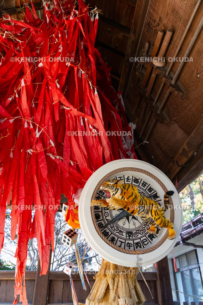 滋賀県　日牟禮八幡宮　絵馬殿　奉納された展示用の左義長ダシ（寅年）