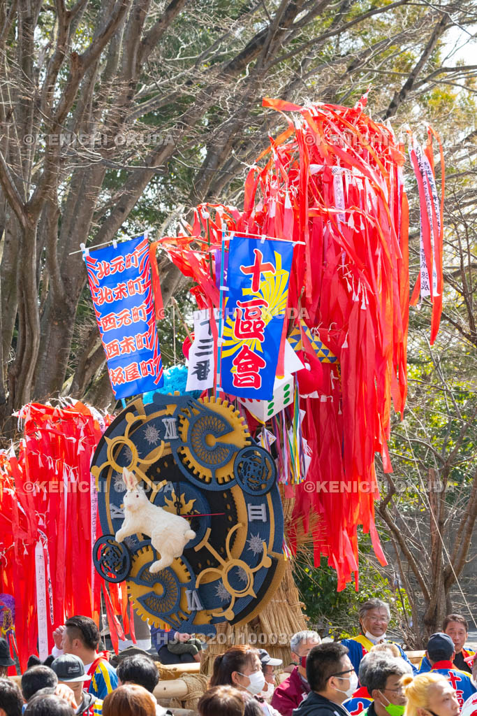 滋賀県　日牟禮八幡宮　左義長祭　境内の左義長（十区会）