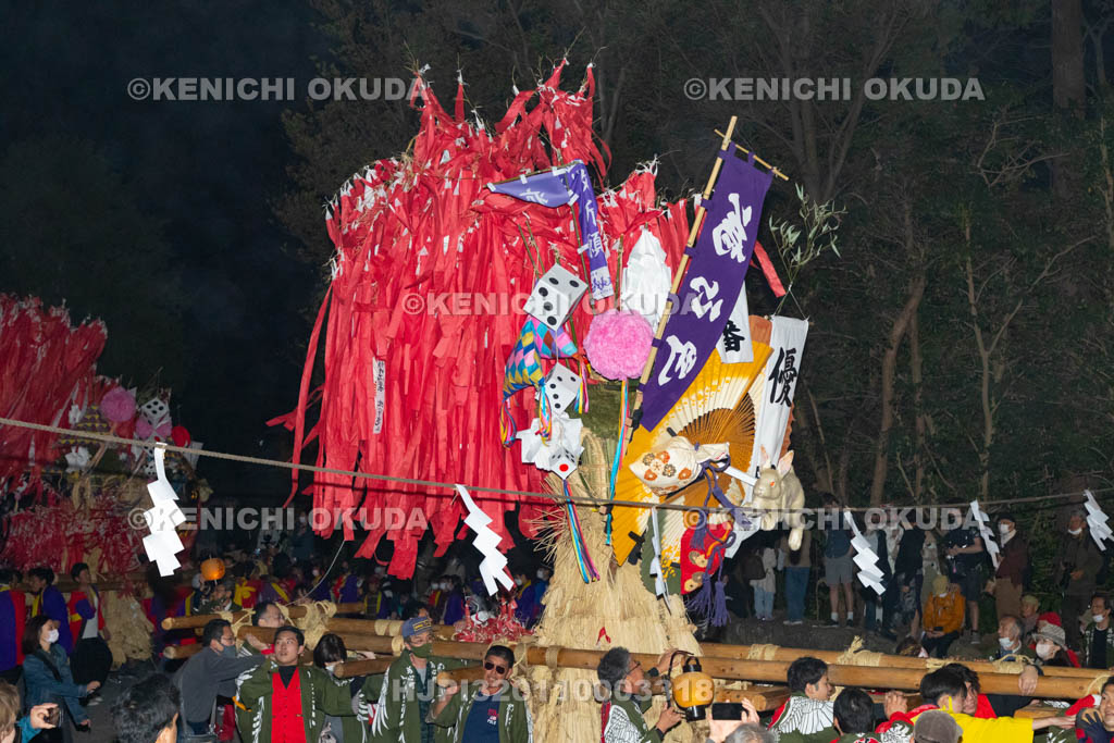 滋賀県　日牟禮八幡宮　左義長祭　左義長（為心町）