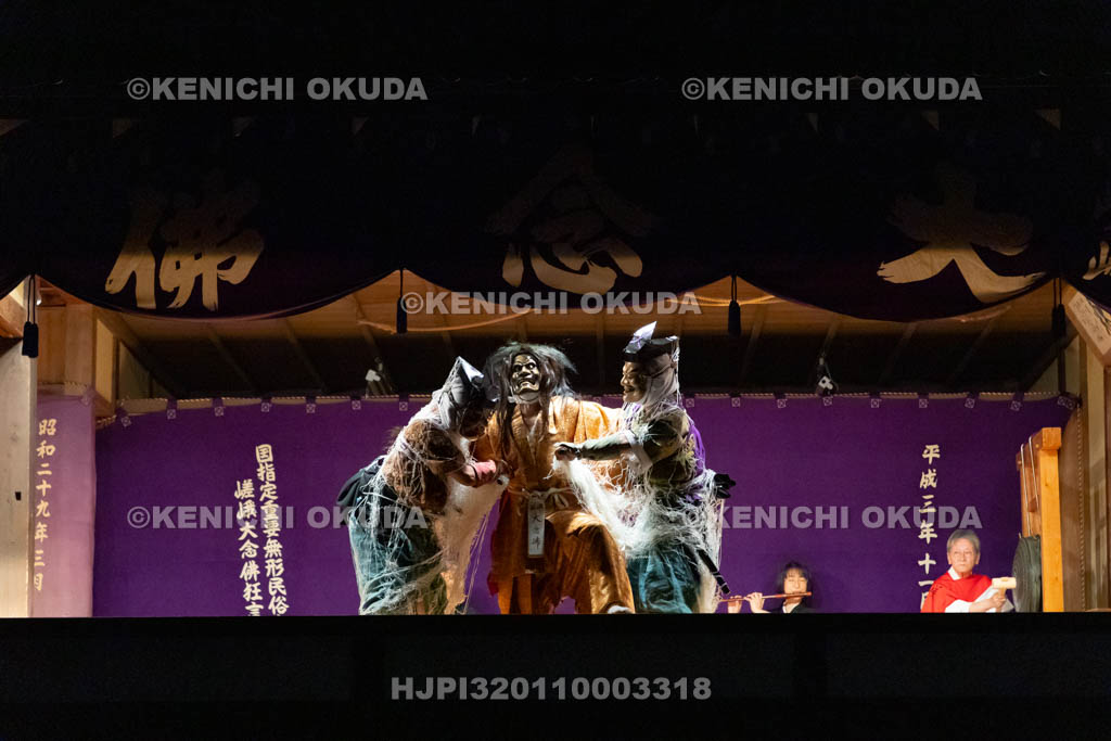 京都府　清凉寺　嵯峨大念佛狂言　お松明公演