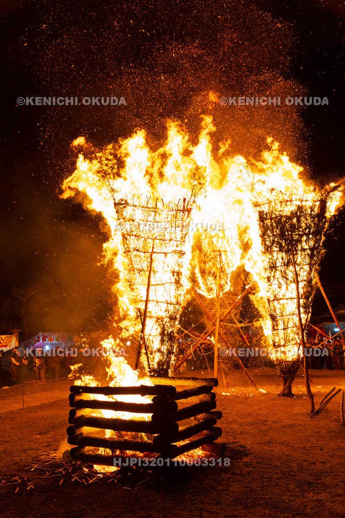 京都府　清凉寺　お松明式