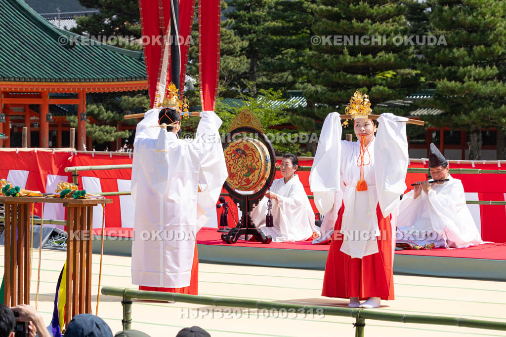 京都府　平安神宮　例祭翌日祭　神賑行事　神楽奉納