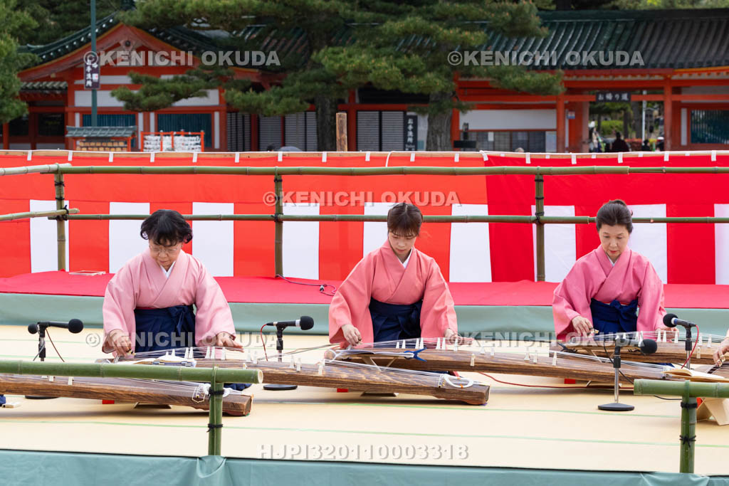 京都府　平安神宮　例祭翌日祭　神賑行事　琴奉納