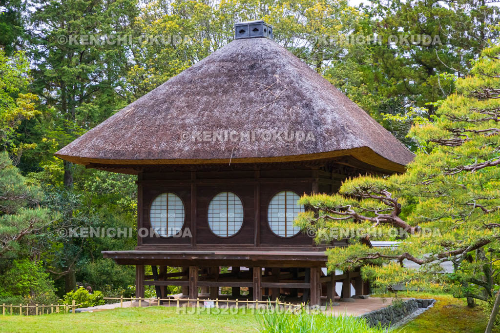 奈良県　春日大社　萬葉植物園（神苑）　円窓亭（重文）
