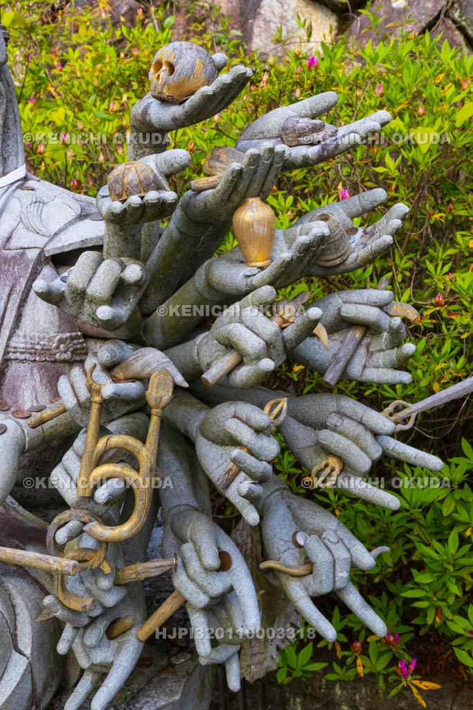 奈良県　壷阪寺（南法華寺）　千手観音像