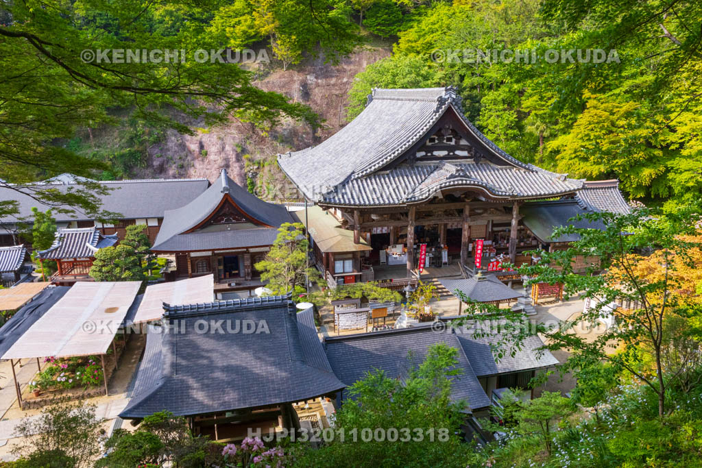 奈良県　岡寺境内