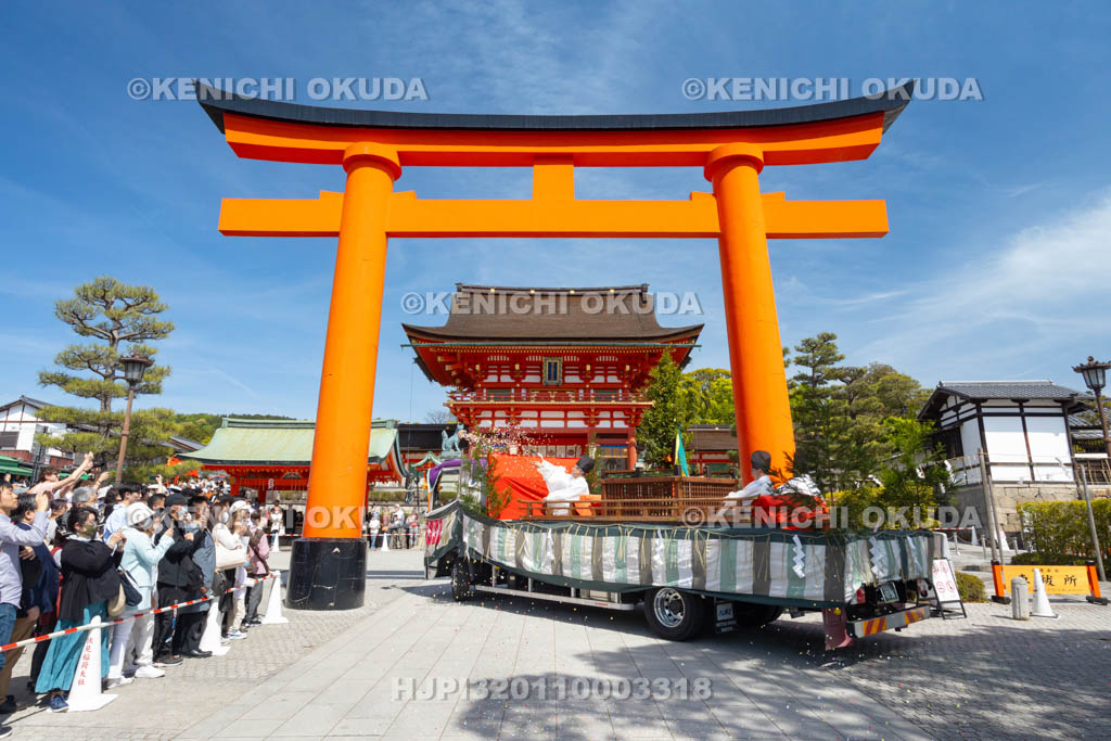 京都府　伏見稲荷大社　稲荷祭（神幸祭）　神幸出御（大賢樹）