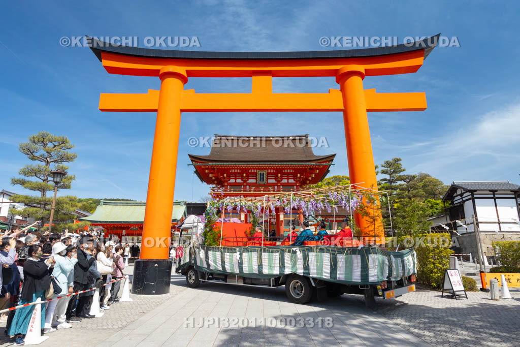 京都府　伏見稲荷大社　稲荷祭（神幸祭）　神幸出御（前供）