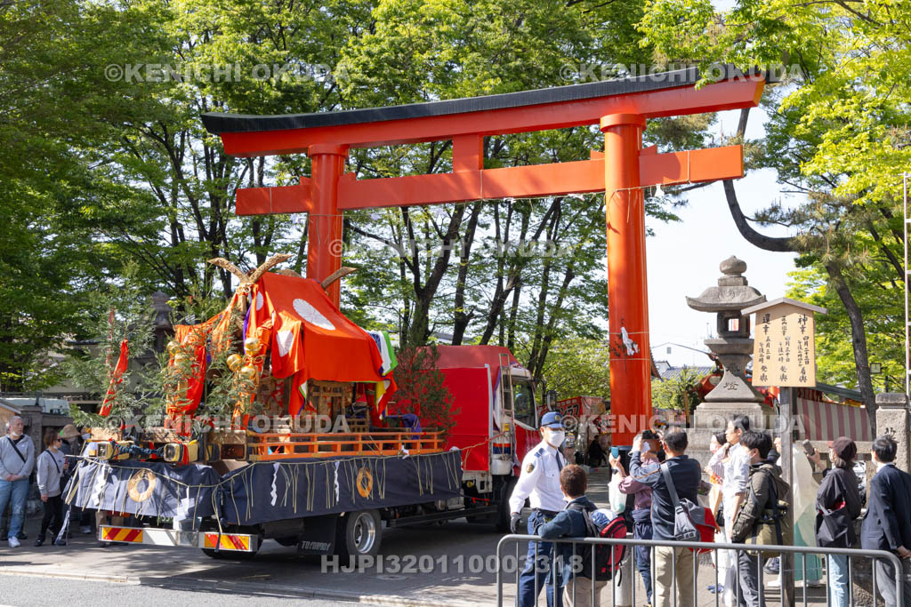 京都府　伏見稲荷大社　稲荷祭（神幸祭）　お旅所　着輿（中社）