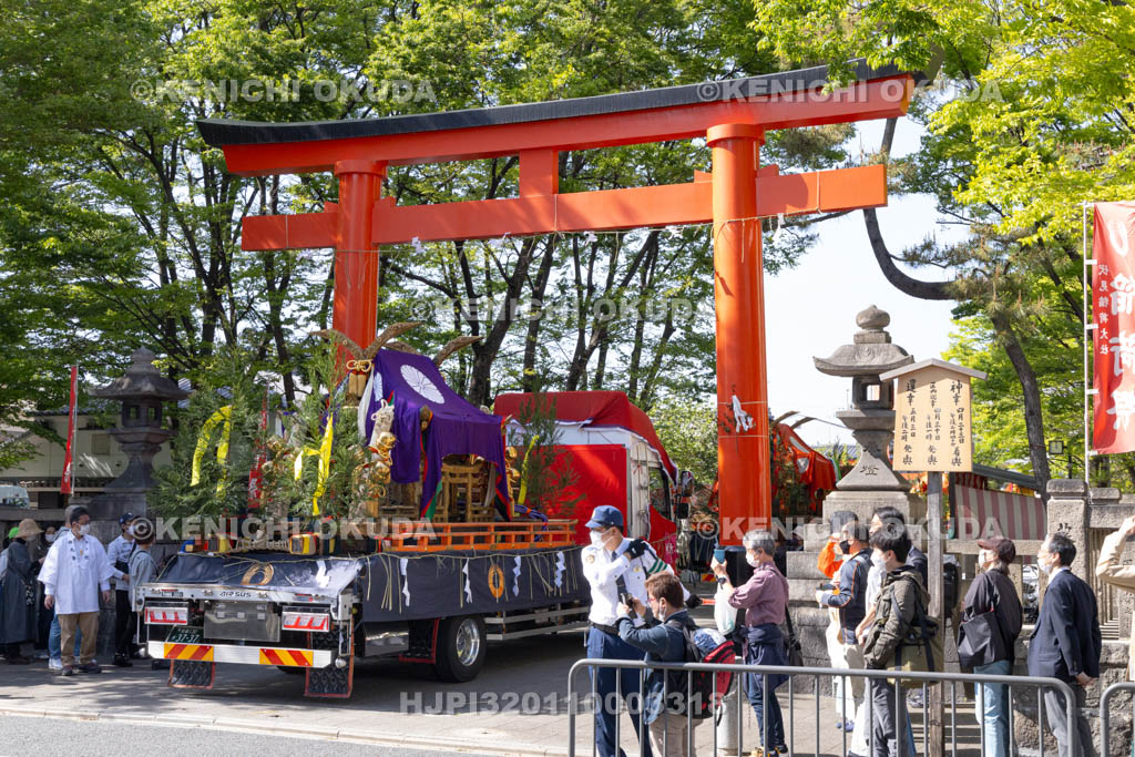 京都府　伏見稲荷大社　稲荷祭（神幸祭）　お旅所　着輿（四大神）