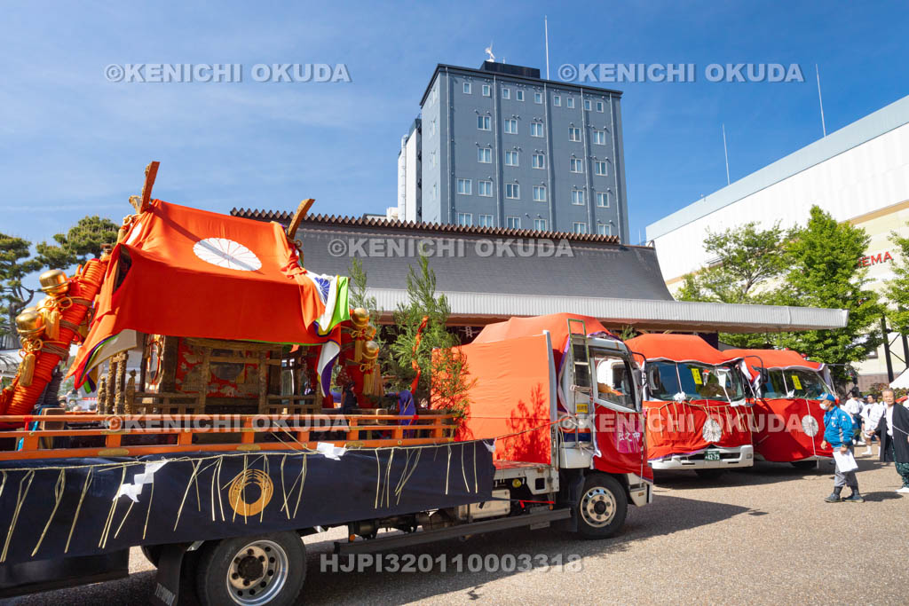 京都府　伏見稲荷大社　稲荷祭（神幸祭）　お旅所　着輿（中社）